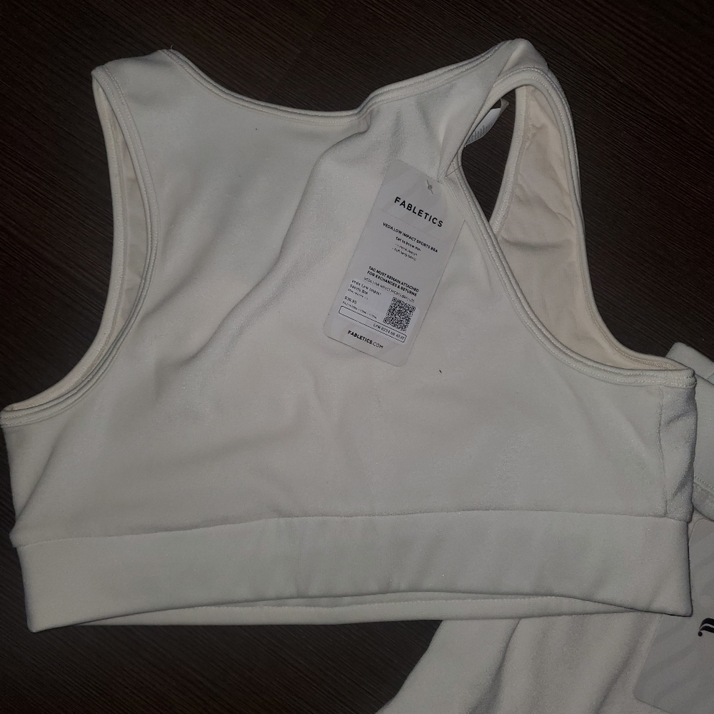 fabletics biker shorts - Picture 2 of 3